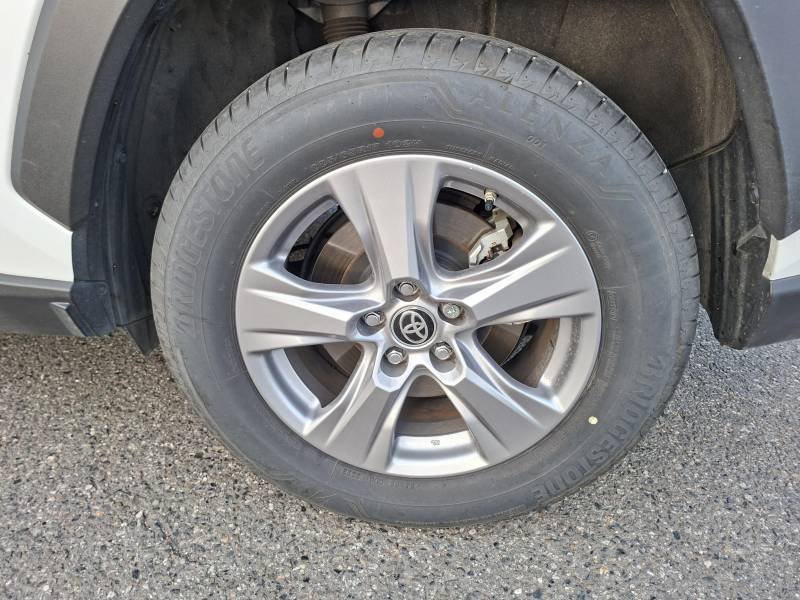 Toyota RAV4 - Photo 12