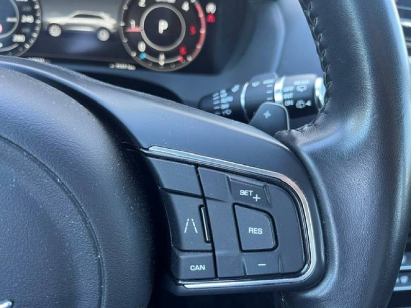 Jaguar F-Pace - Photo 15