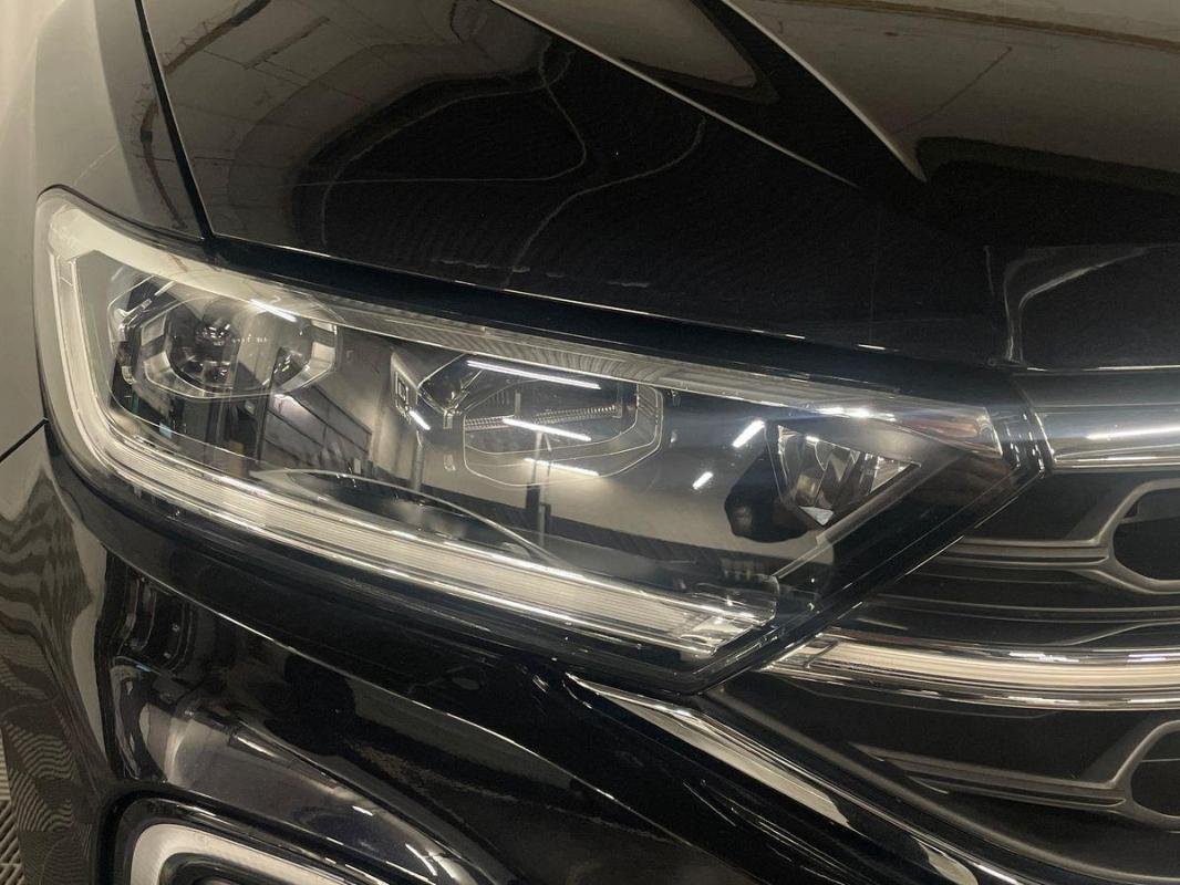 Volkswagen T-Roc - Photo 25