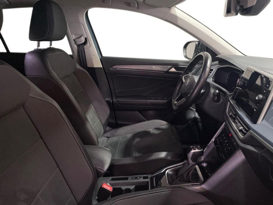 Volkswagen T-Roc - Photo 13