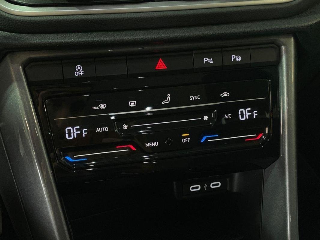 Volkswagen T-Roc - Photo 19