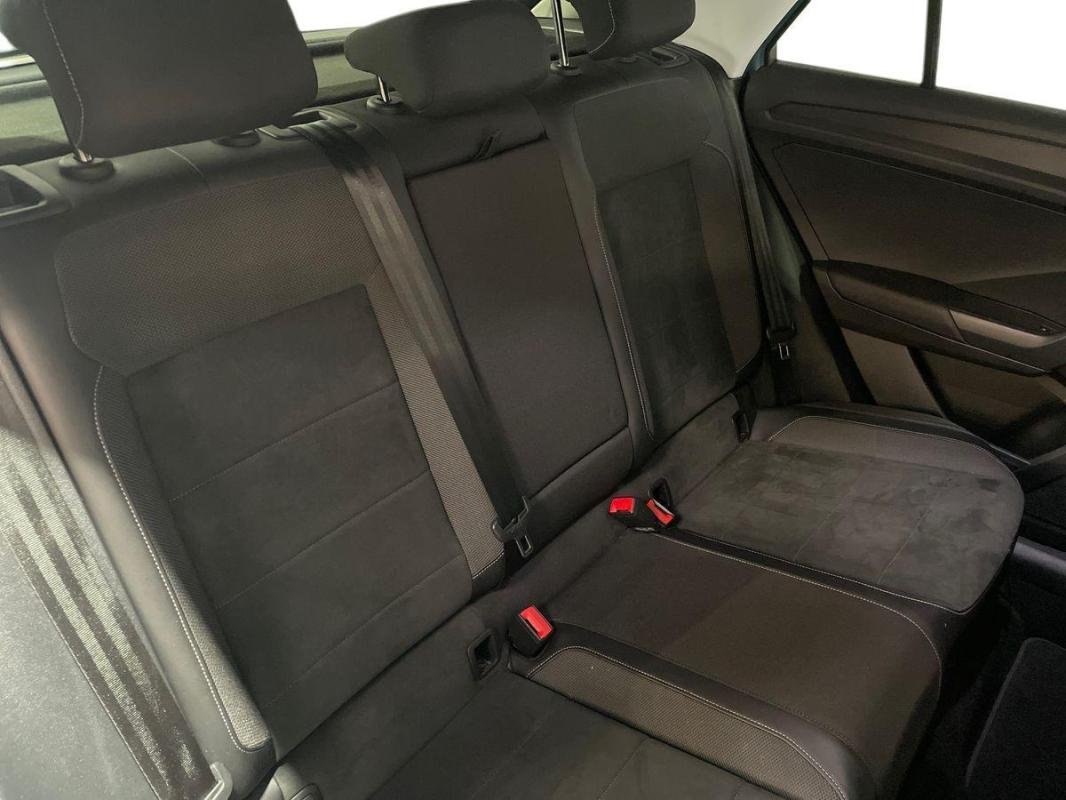 Volkswagen T-Roc - Photo 23