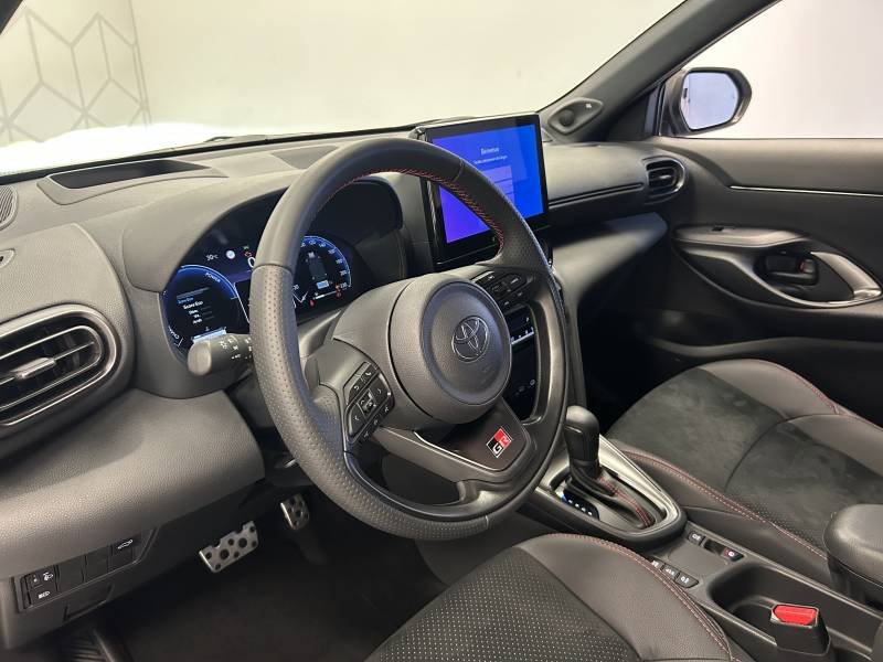 Toyota Yaris - Photo 13