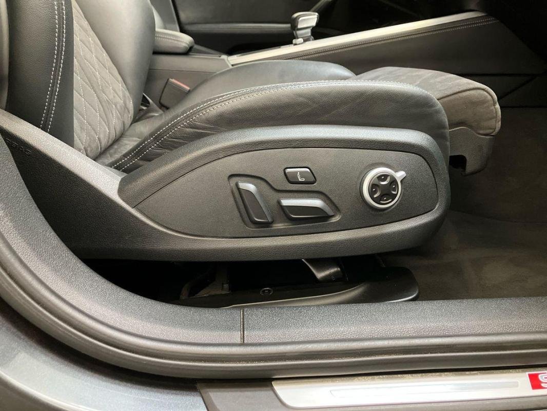 Audi A4 - Photo 14