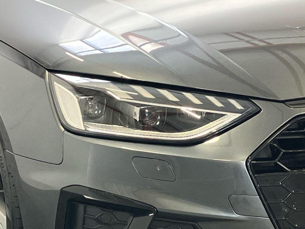 Audi A4 - Photo 25