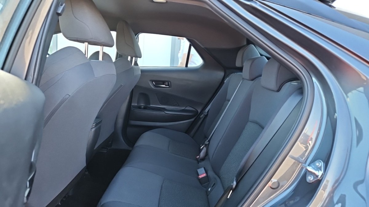 Toyota C-HR - Photo 11