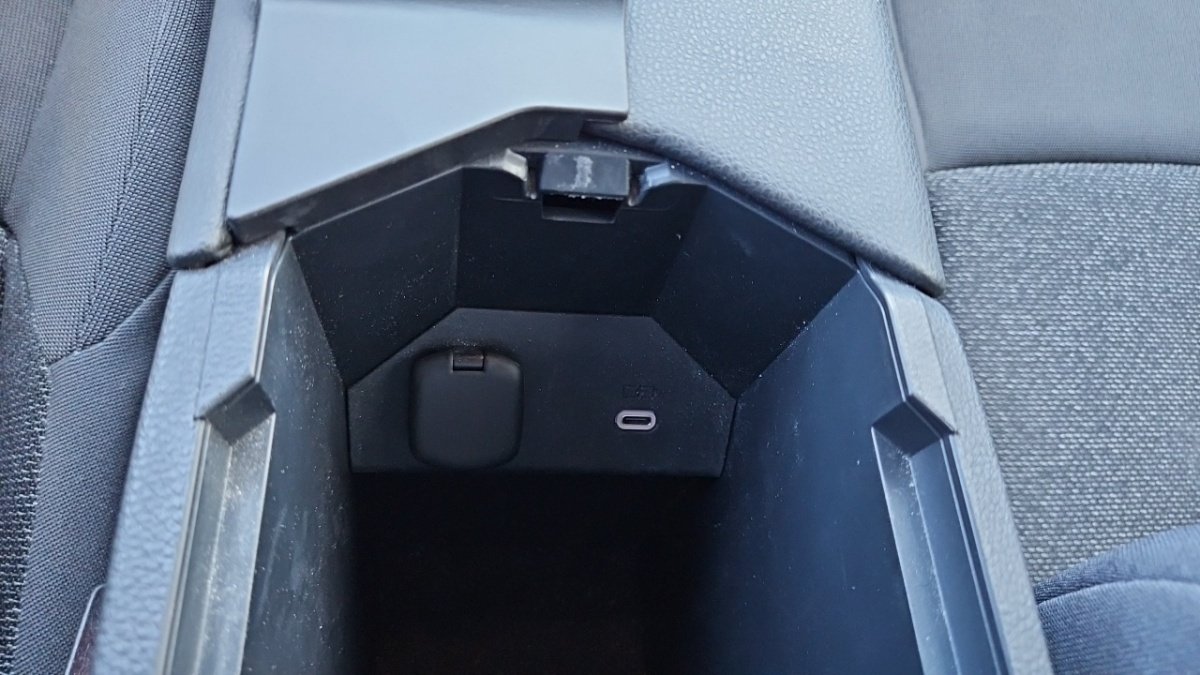 Toyota C-HR - Photo 27
