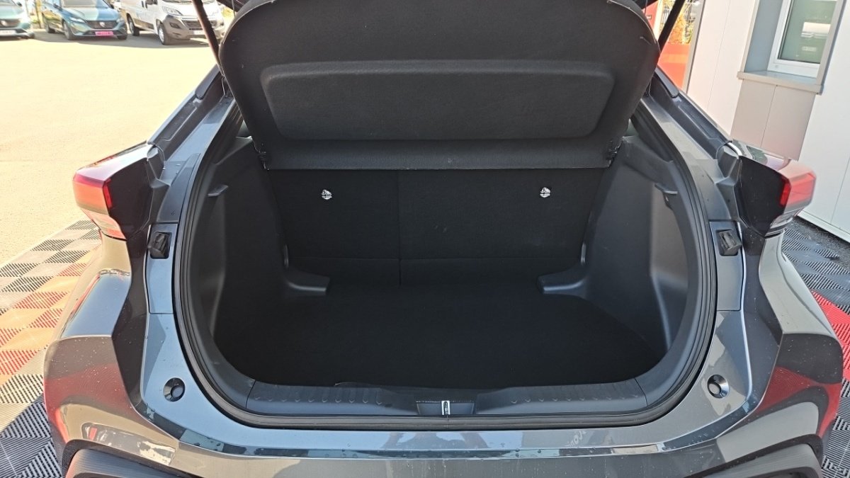 Toyota C-HR - Photo 9