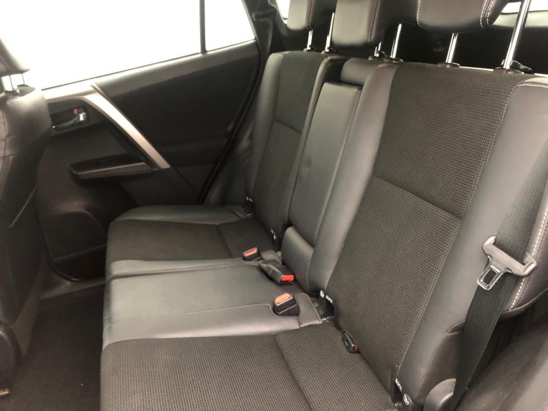 Toyota RAV4 - Photo 14
