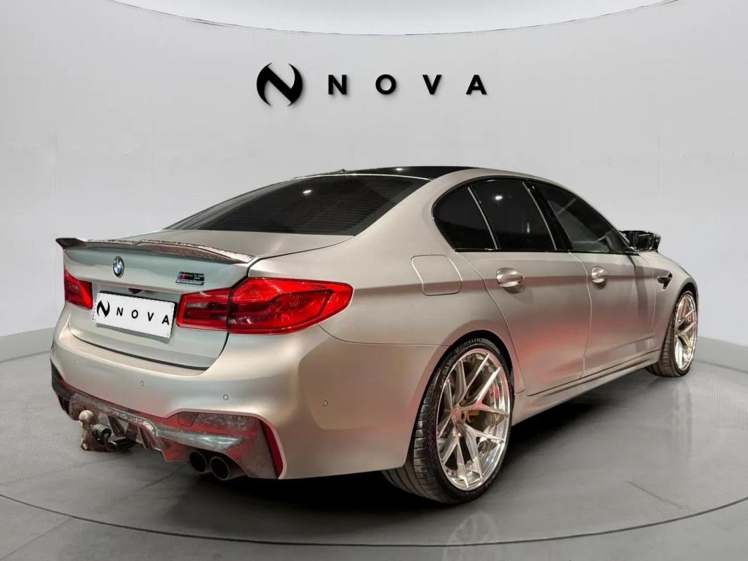 BMW M5 - Photo 3