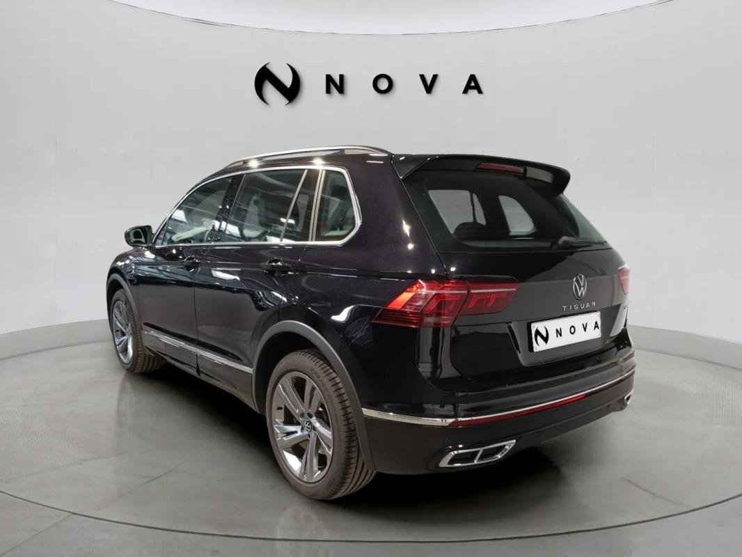 Volkswagen Tiguan - Photo 2