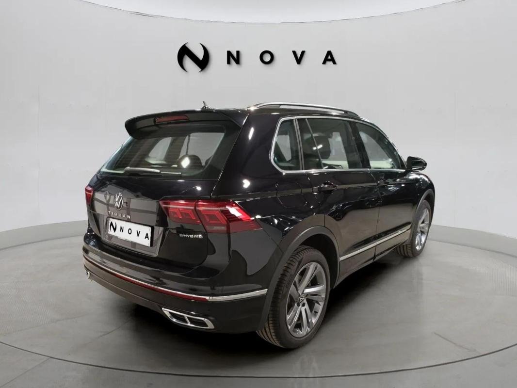 Volkswagen Tiguan - Photo 3
