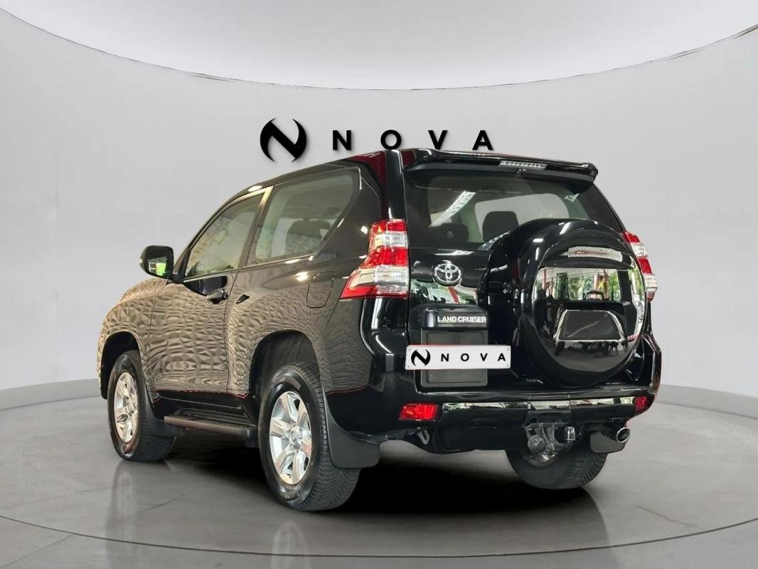 Toyota Land Cruiser - Photo 3