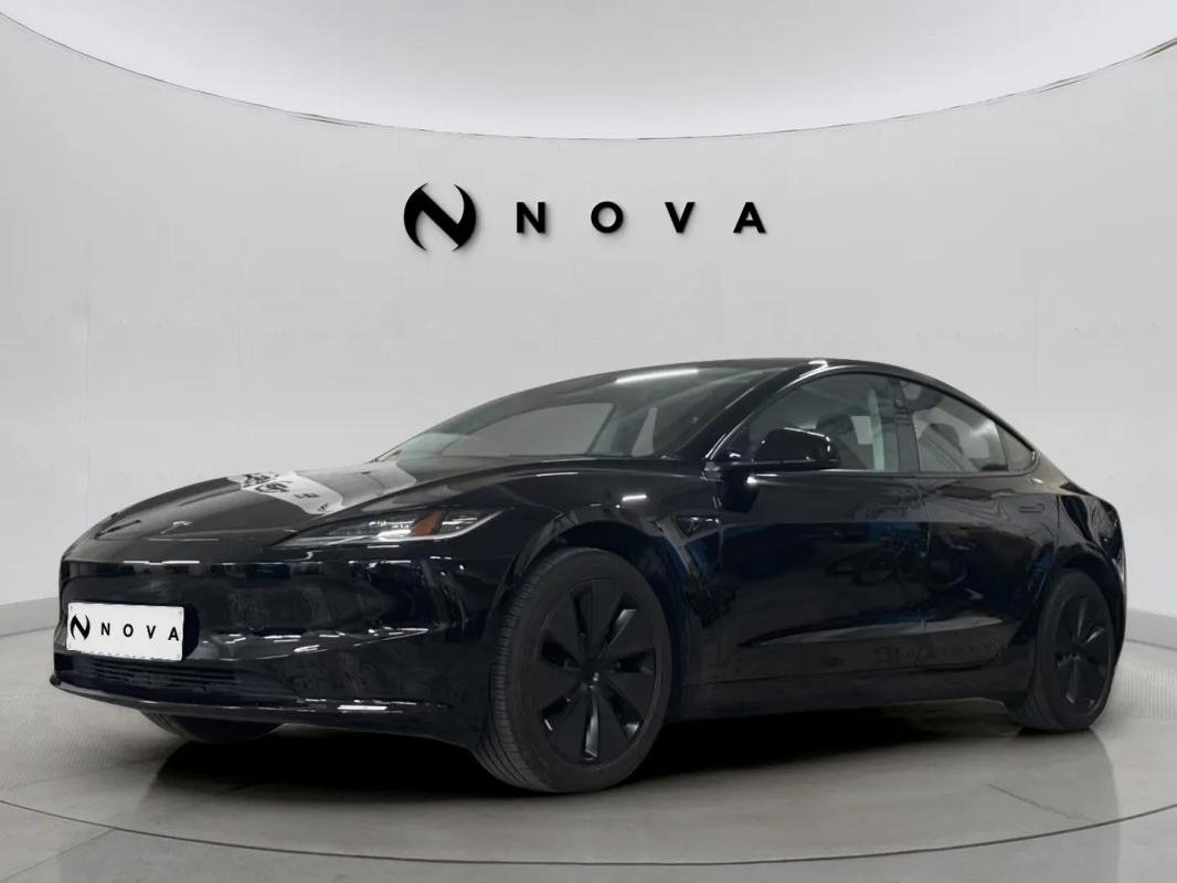Tesla Model 3 - Photo 1
