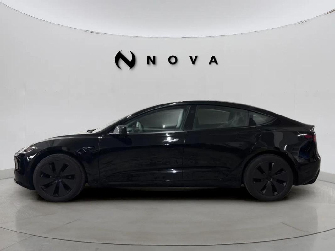 Tesla Model 3 - Photo 2