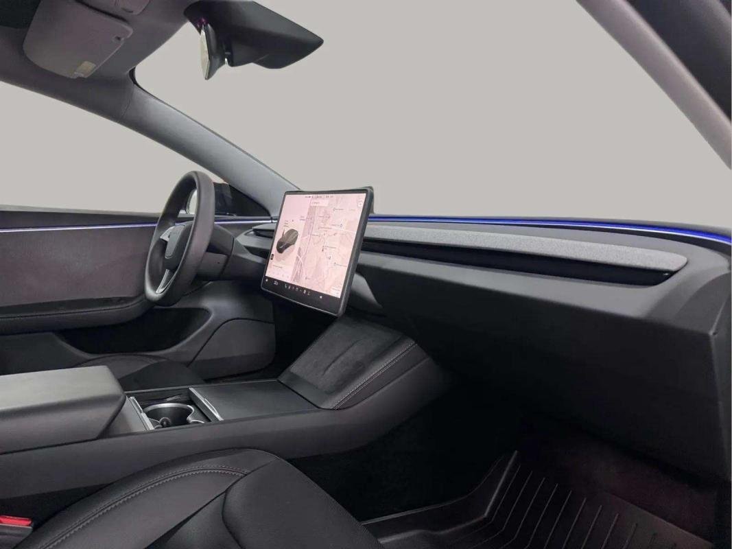 Tesla Model 3 - Photo 7