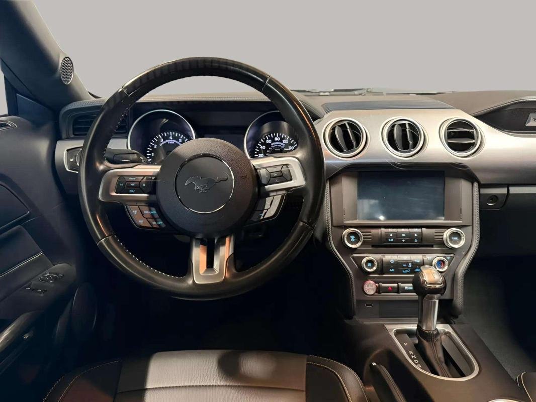 Ford Mustang - Photo 13