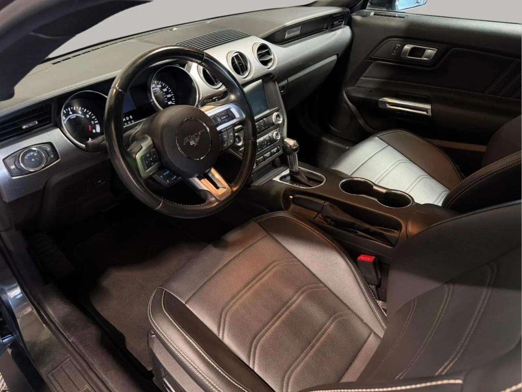 Ford Mustang - Photo 14