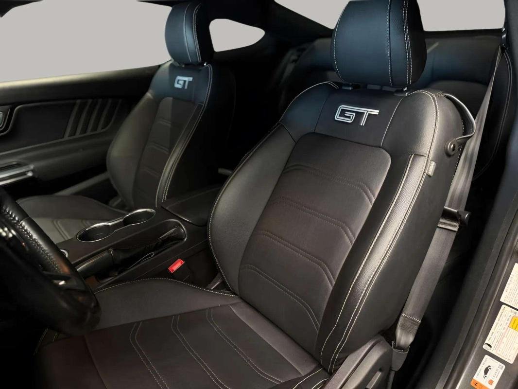 Ford Mustang - Photo 16