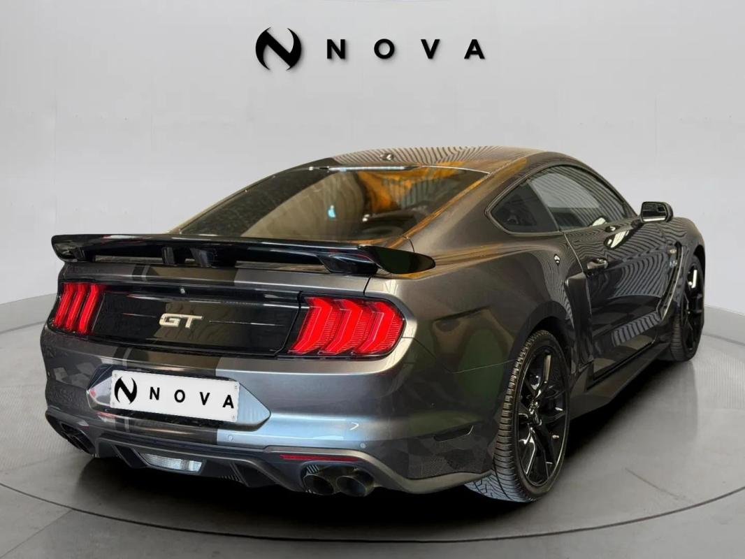 Ford Mustang - Photo 6