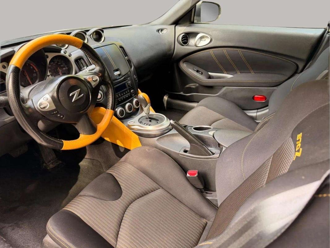 Nissan 370Z - Photo 12