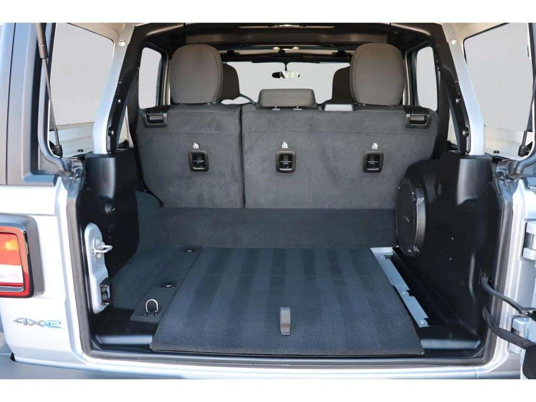 Jeep Wrangler - Photo 8