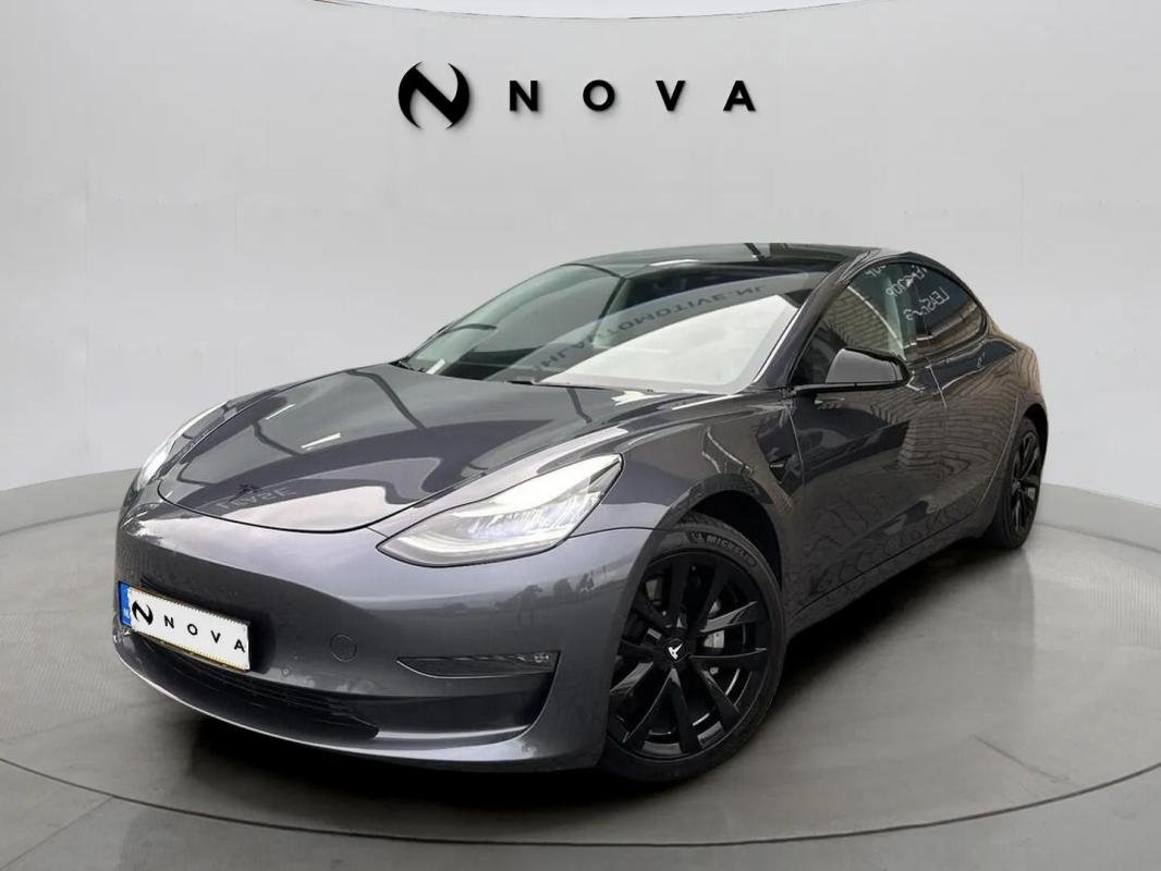 Tesla Model 3 - Photo 1