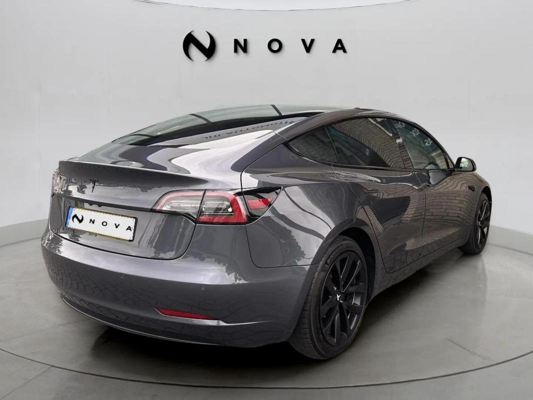 Tesla Model 3 - Photo 3