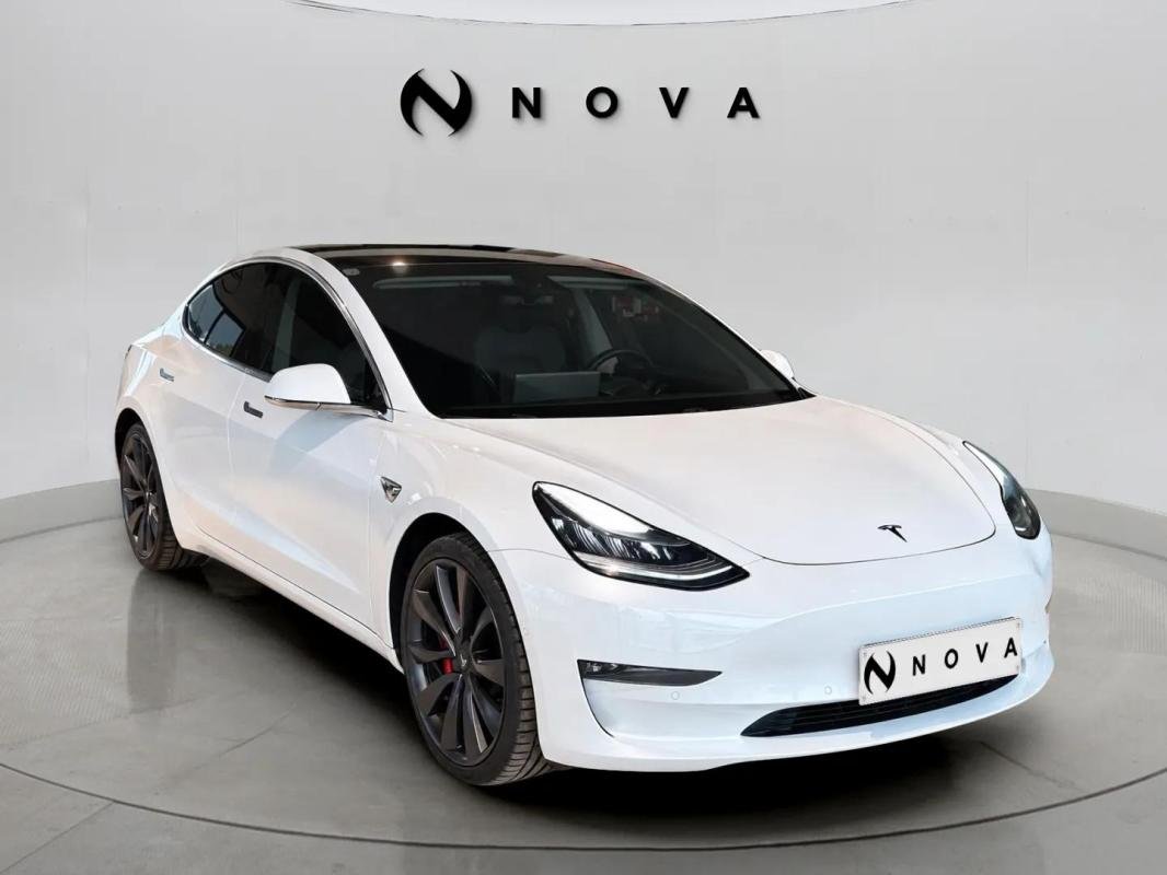 Tesla Model 3 - Photo 4