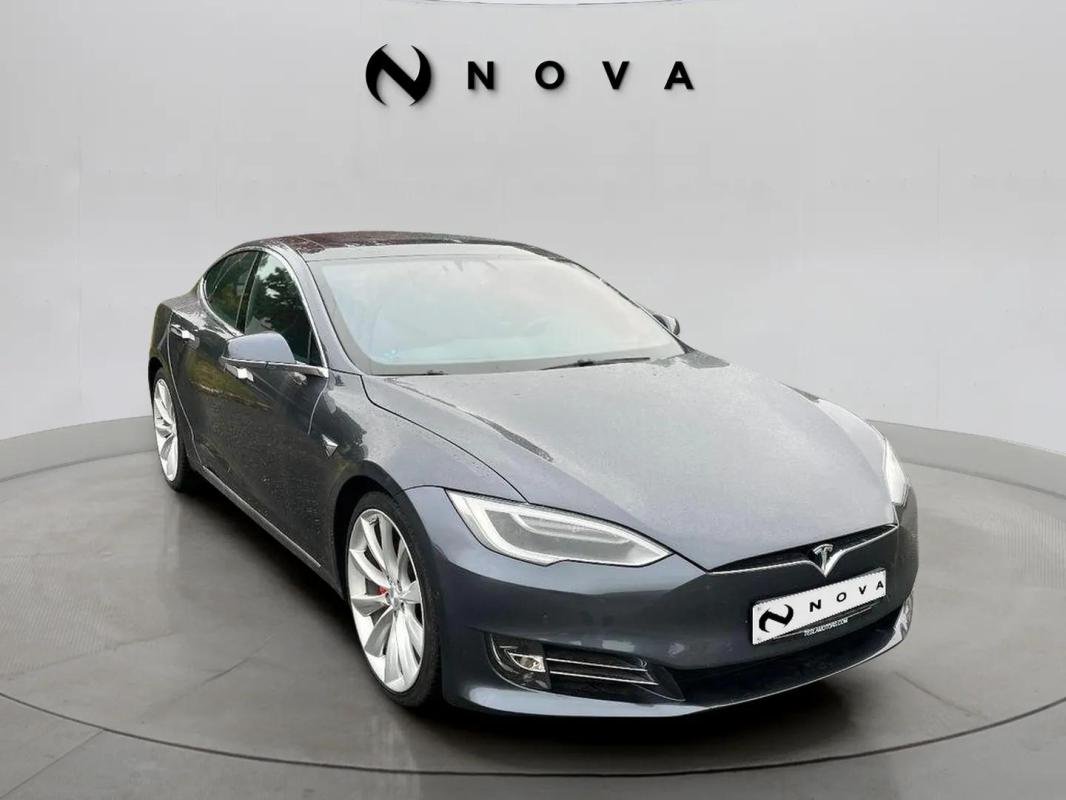Tesla Model S - Photo 3