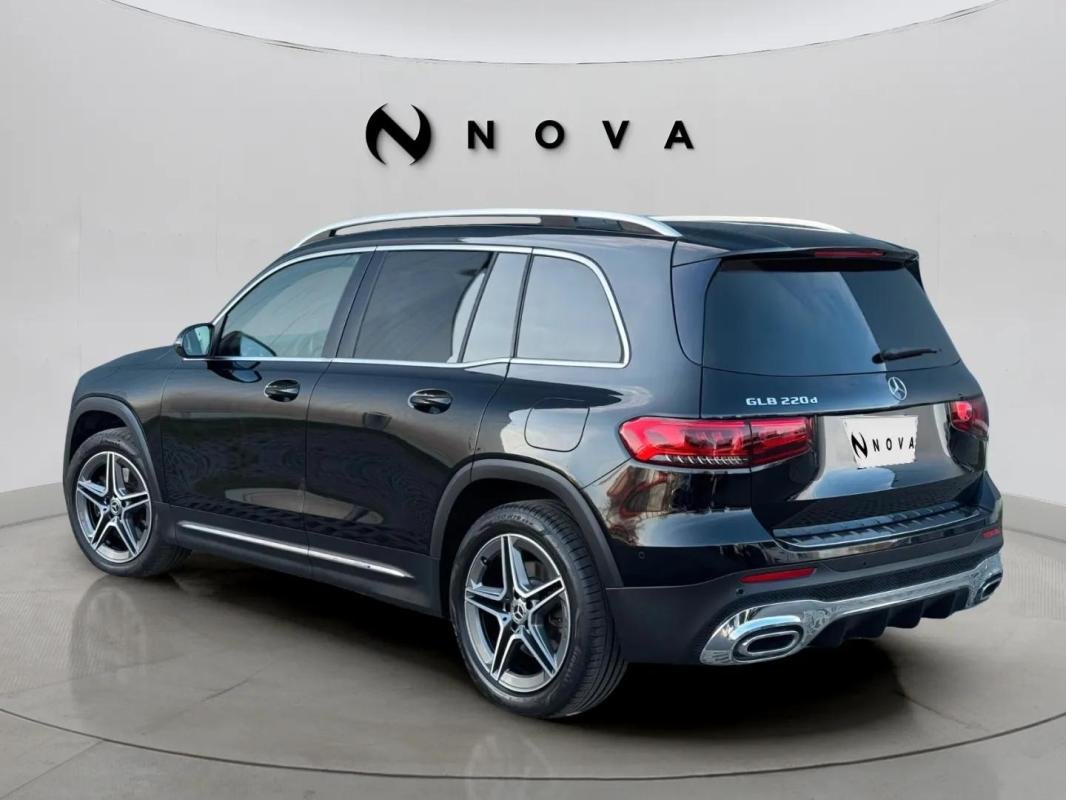Mercedes GLB - Photo 2