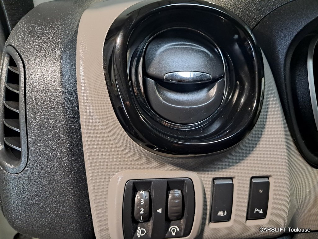 Renault Trafic - Photo 14