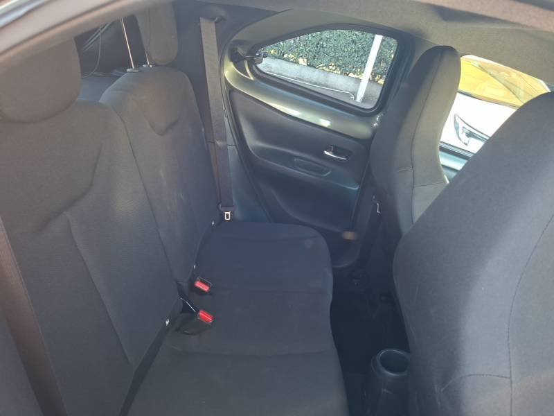 Toyota aygo x - Photo 13