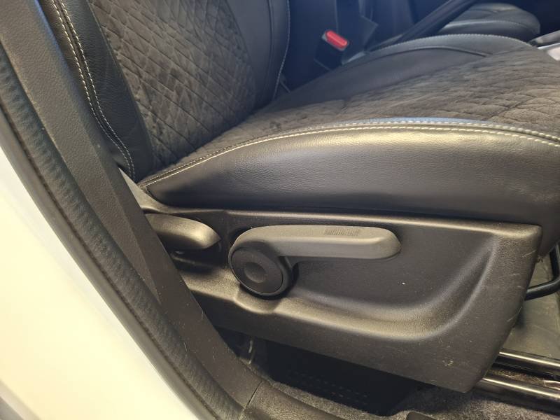 Suzuki Vitara - Photo 15