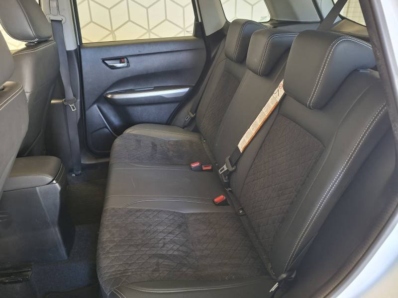 Suzuki Vitara - Photo 18
