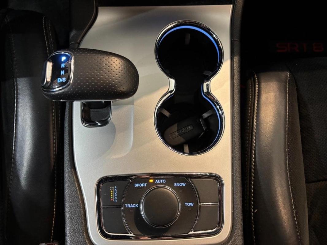 Jeep Grand Cherokee - Photo 17