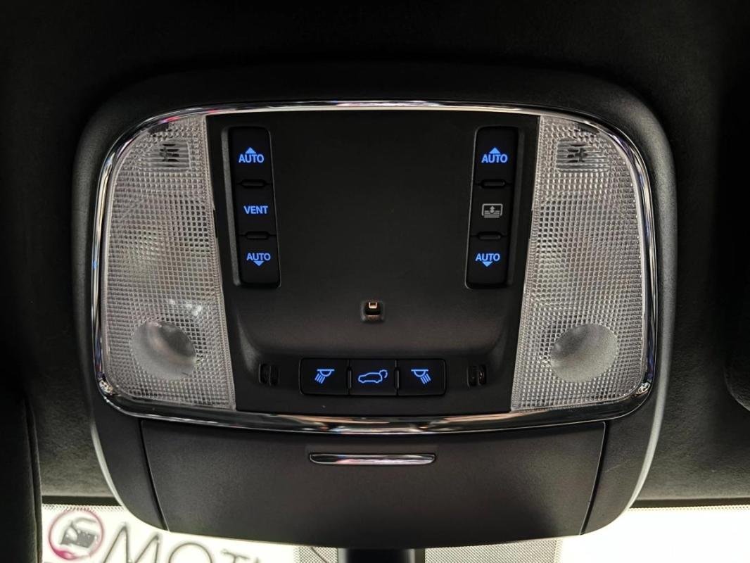 Jeep Grand Cherokee - Photo 19