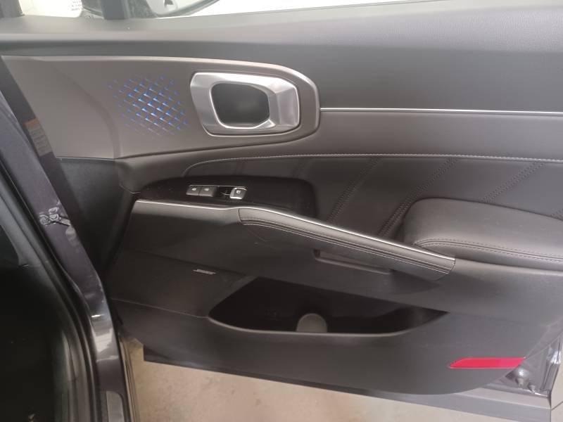 Kia Sorento - Photo 15