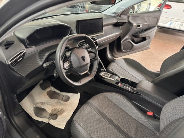 Peugeot 208 - Photo 13