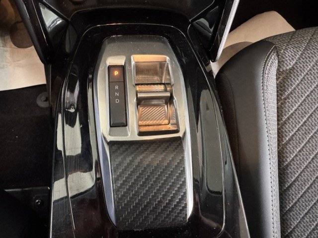 Peugeot 208 - Photo 18