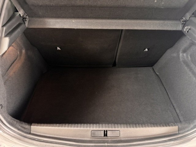 Peugeot 208 - Photo 10
