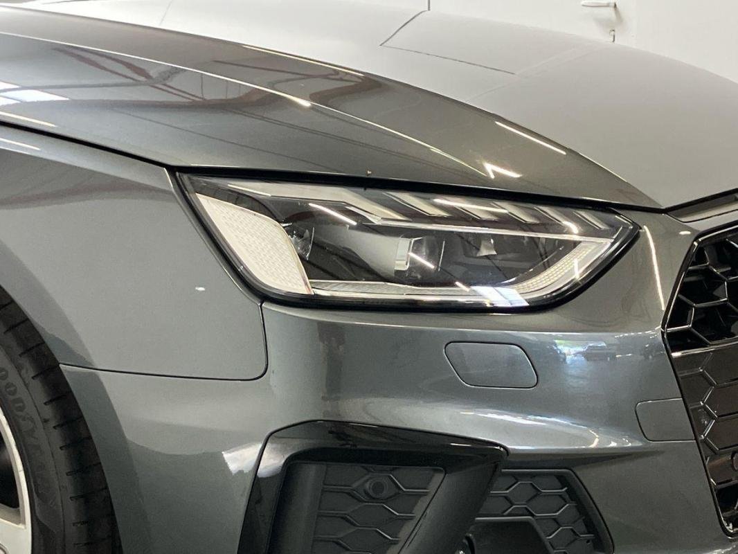 Audi A4 - Photo 26