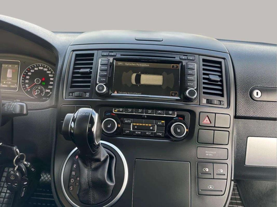 Volkswagen Multivan - Photo 6