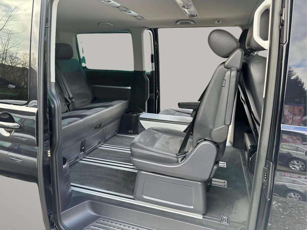 Volkswagen Multivan - Photo 8