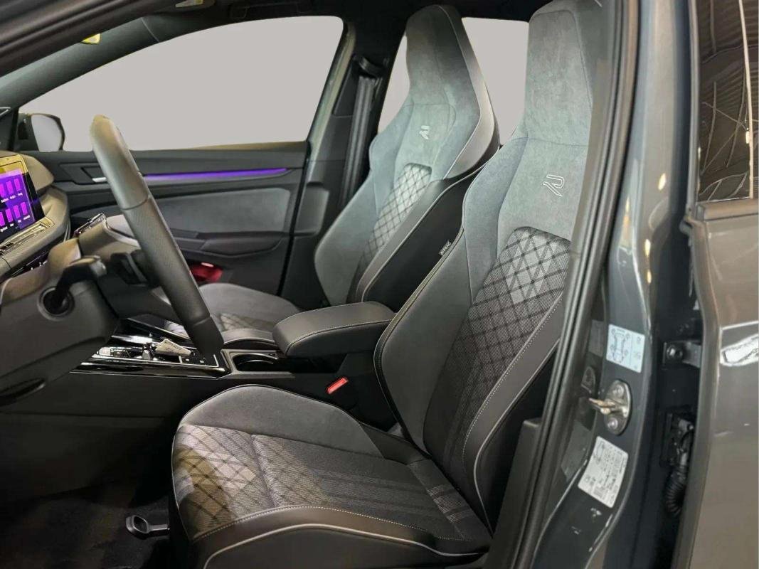 Volkswagen Golf - Photo 9