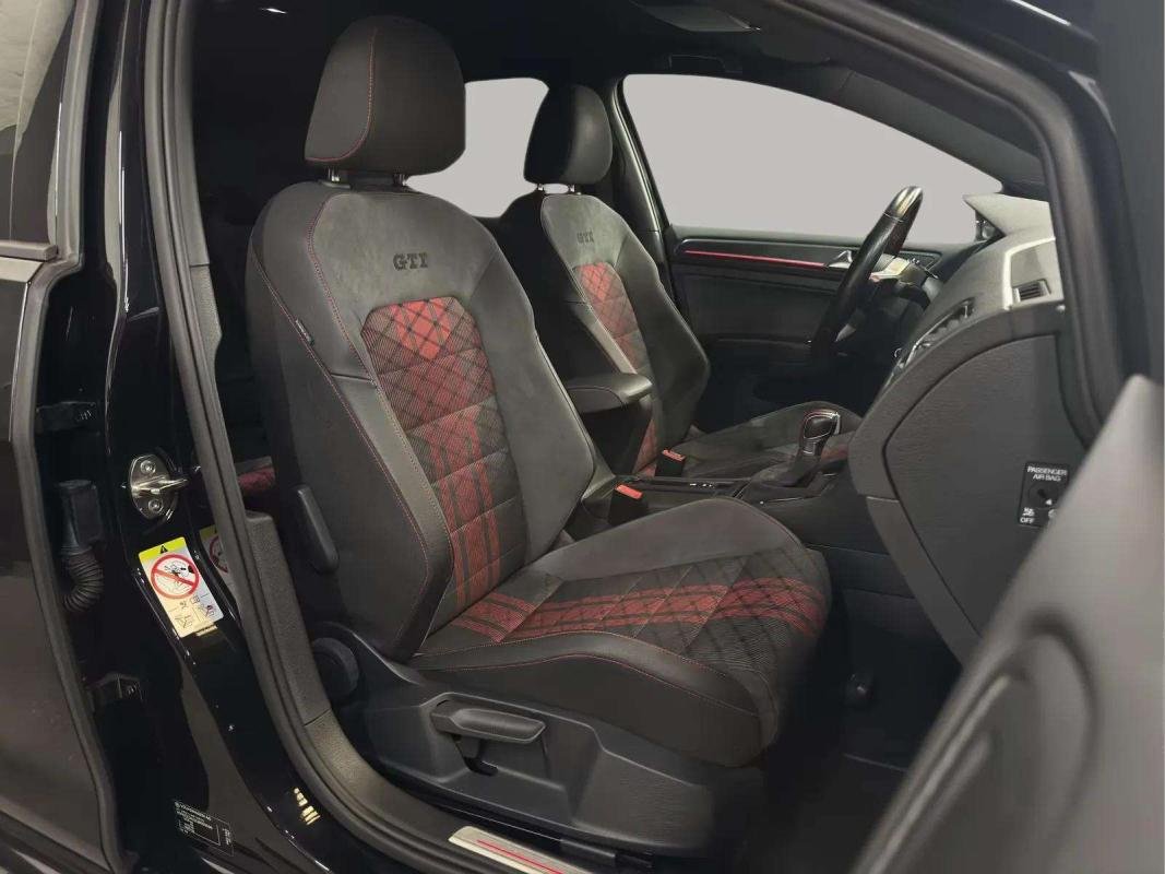 Volkswagen Golf - Photo 12