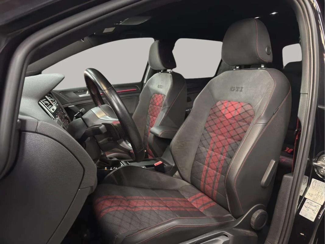 Volkswagen Golf - Photo 14