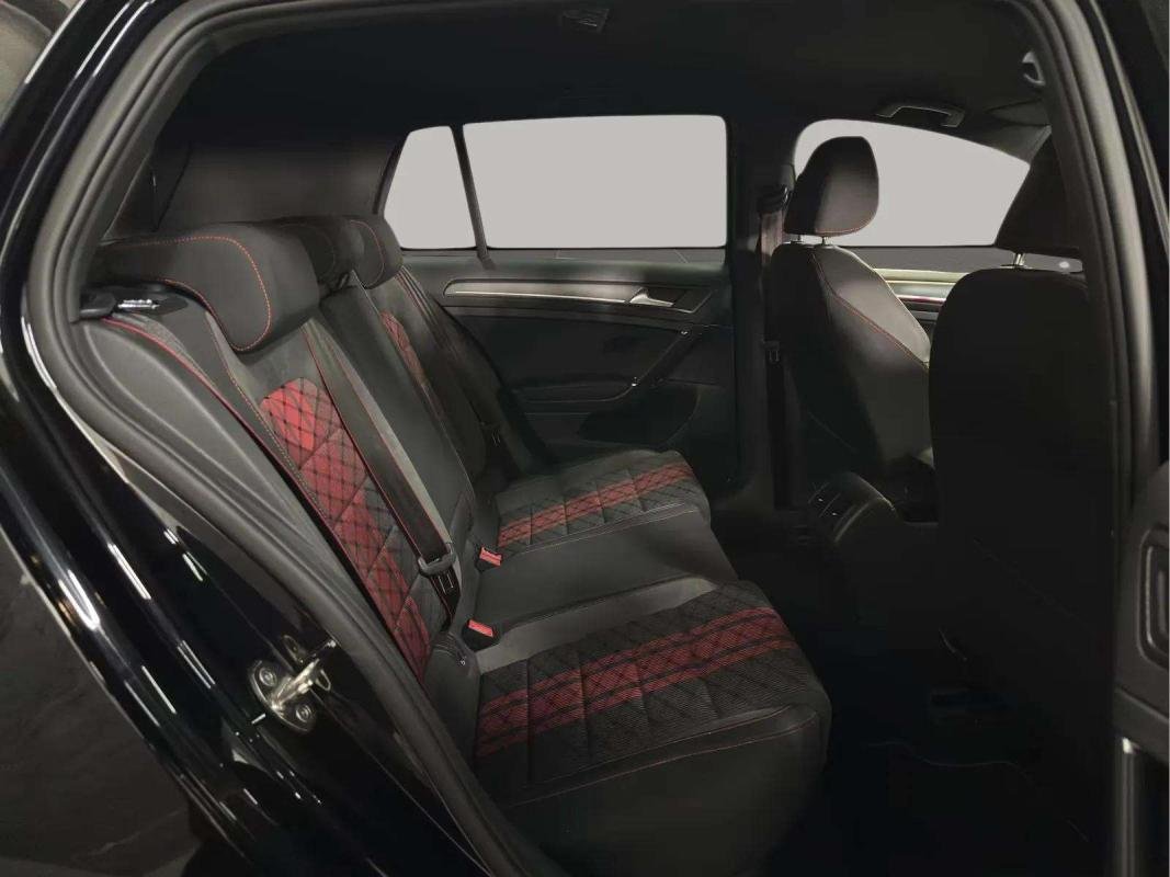 Volkswagen Golf - Photo 8