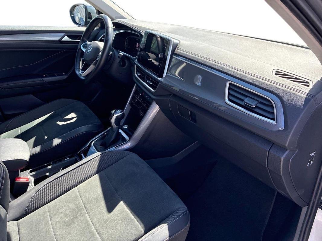 Volkswagen T-Roc - Photo 13