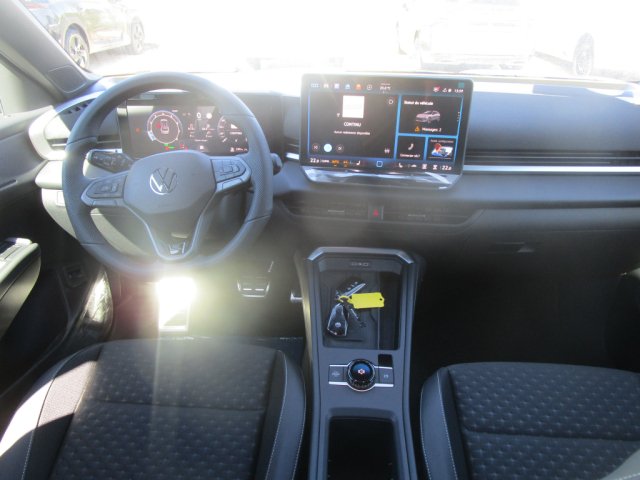 Volkswagen T-Roc - Photo 14